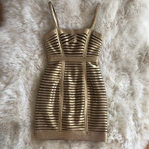 BCBGMAXAZRIA Gold Beret Cocktail Dress